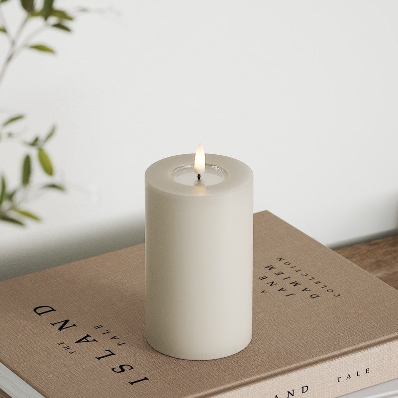 Deluxe Homeart LEDs Vela pilar Ø 7,5 x 12,5 cm Areia