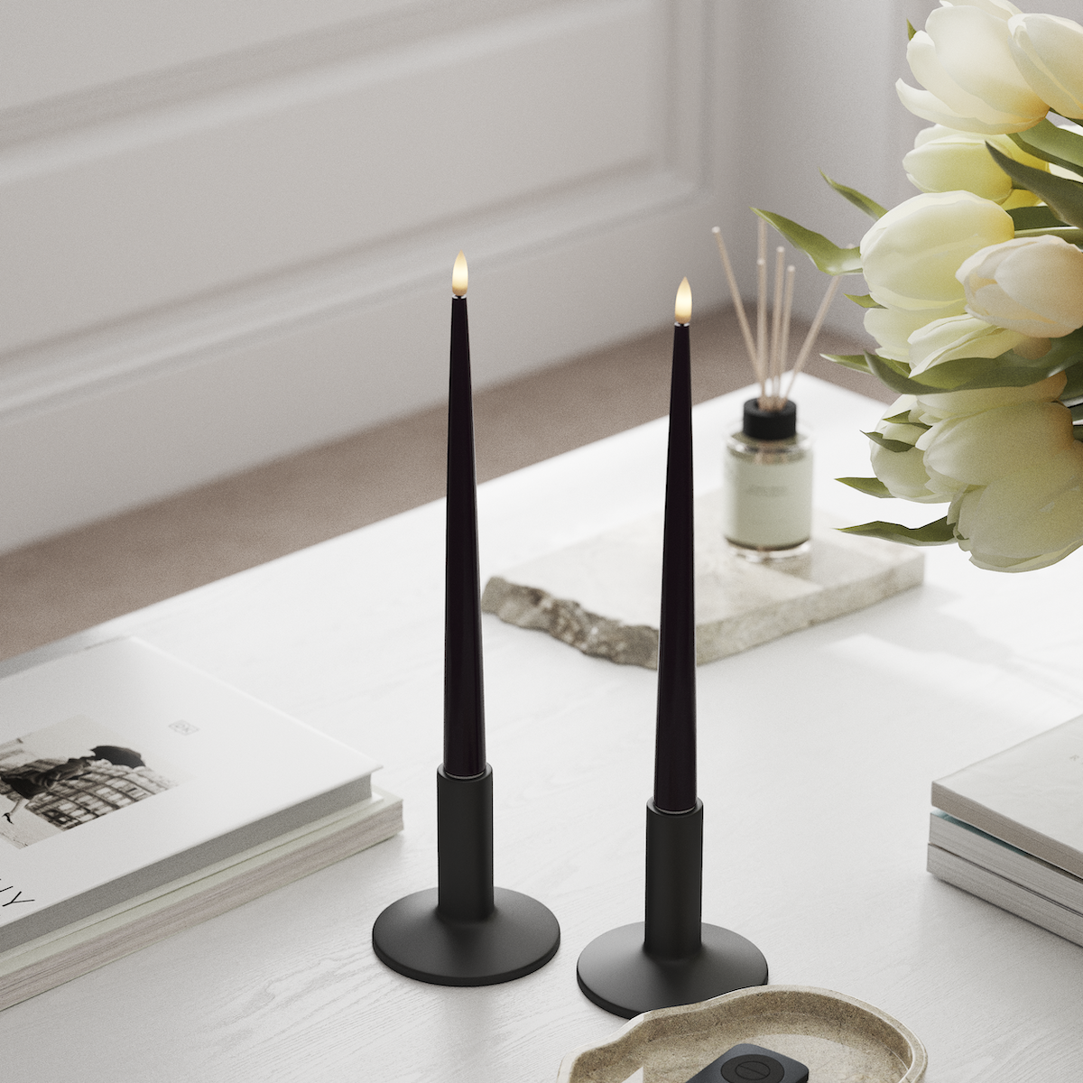 Deluxe Homeart LED světlo na svíčku s lakem, 2 kusy 28 cm Tmavě fialová LED světlo na svíčku 1